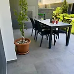 Апартаменти Wakacyjny W Courtyard Long Iskele District (Northern Cyprus)