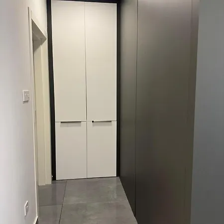 Wakacyjny W Courtyard Long Apartman *