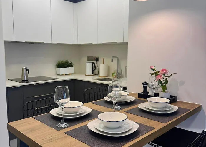 Wakacyjny W Courtyard Long Appartement